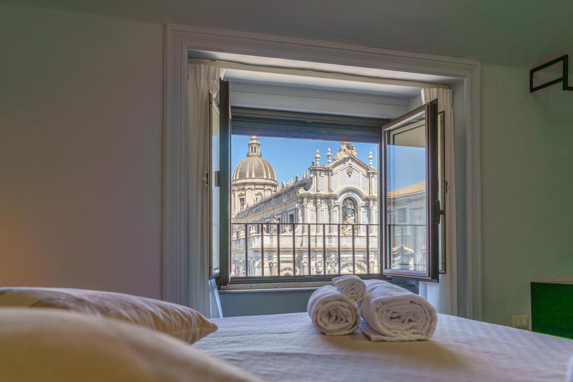 La Finestra Sul Duomo Panzió Catania-Fontanarossai nemzetközi repülőtér Kültér fotó
