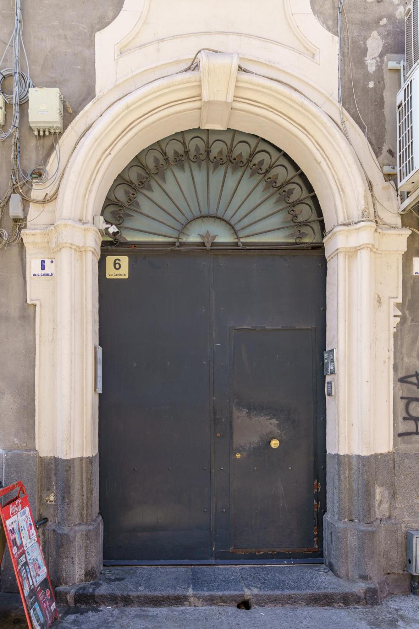 La Finestra Sul Duomo Panzió Catania-Fontanarossai nemzetközi repülőtér Kültér fotó